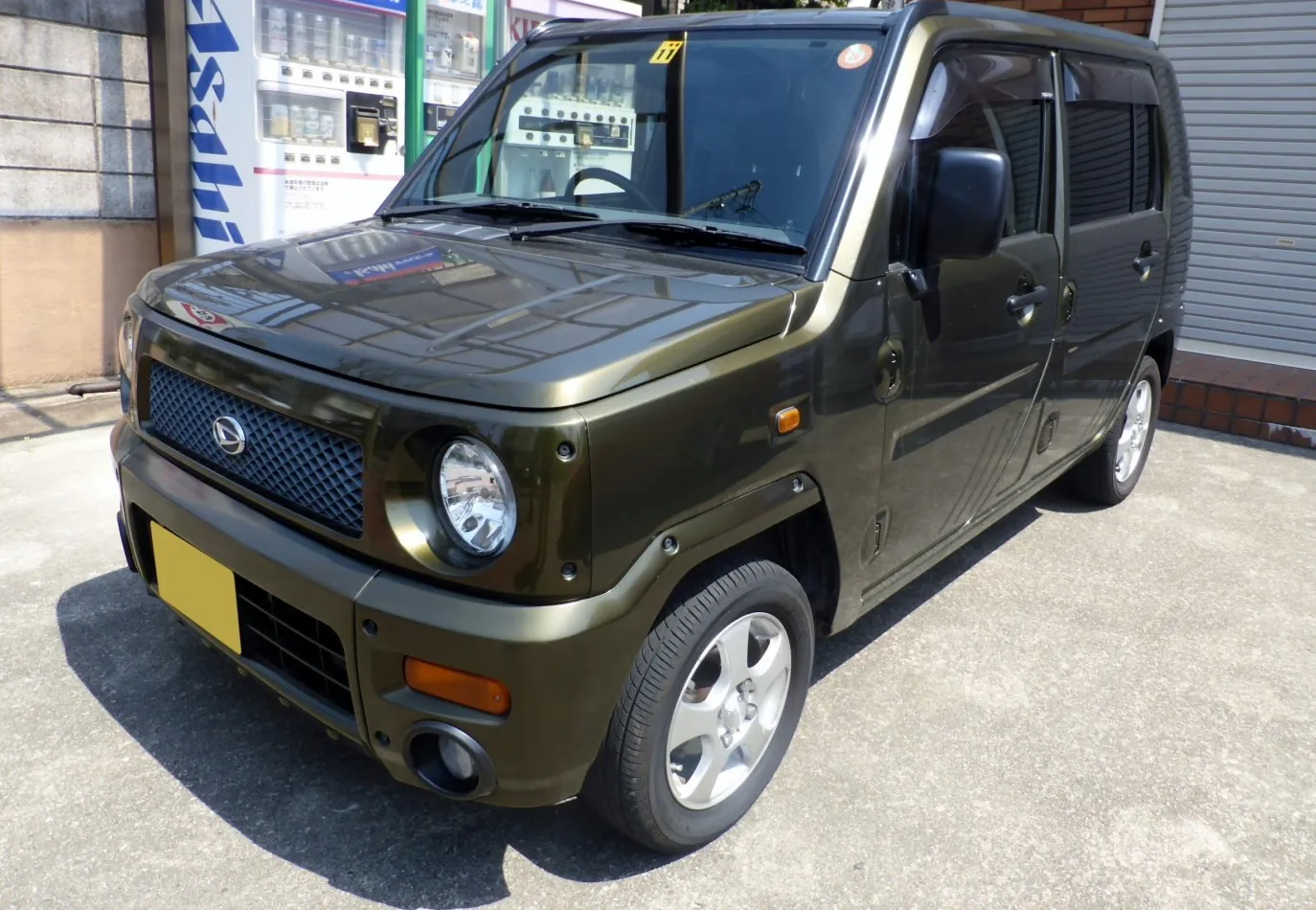 Daihatsu Naked