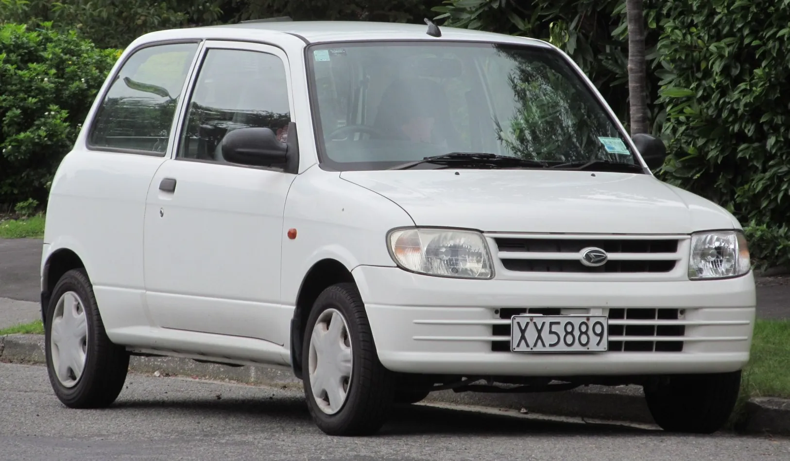 Daihatsu Mira (GL800)