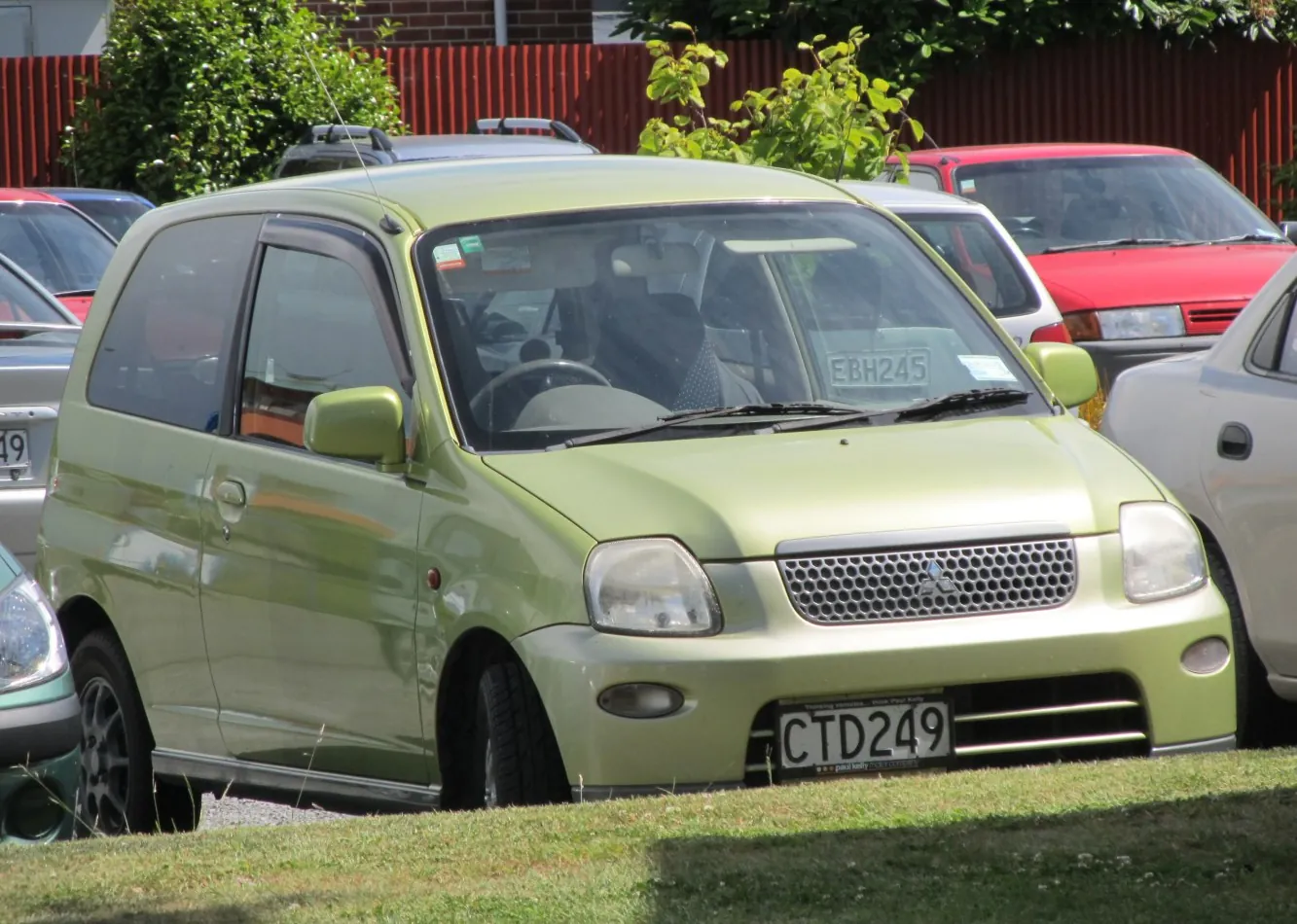 Mitsubishi Pistachio