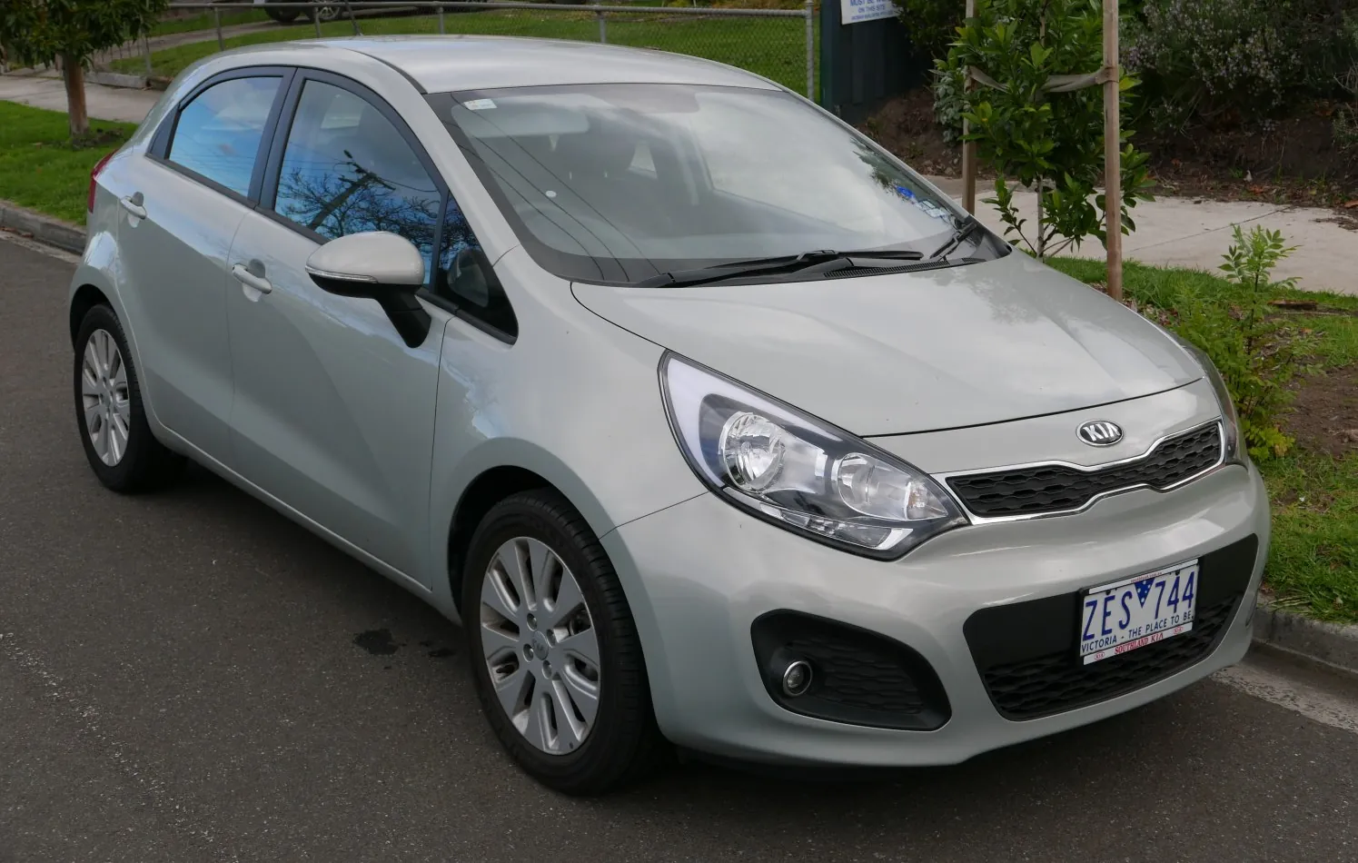 Kia Rio III Hatchback (UB)