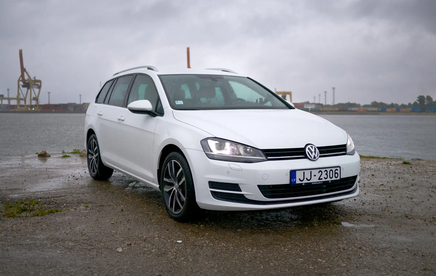 Volkswagen Golf VII Variant