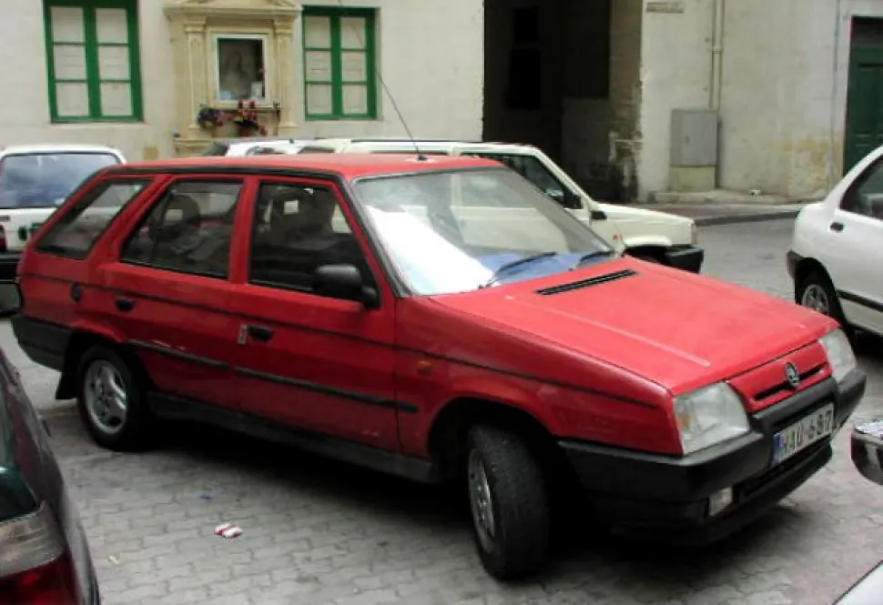 Skoda Favorit Forman (785)