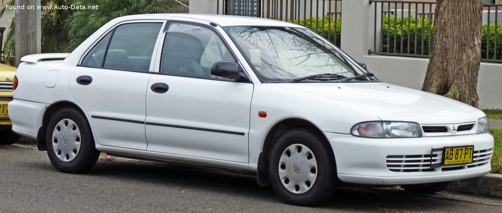 Mitsubishi Lancer V