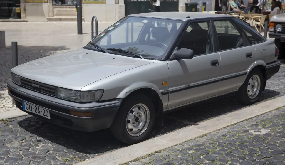 Toyota Corolla Compact VI (E90)