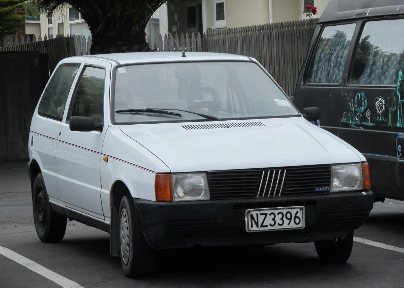 Fiat UNO (146A)