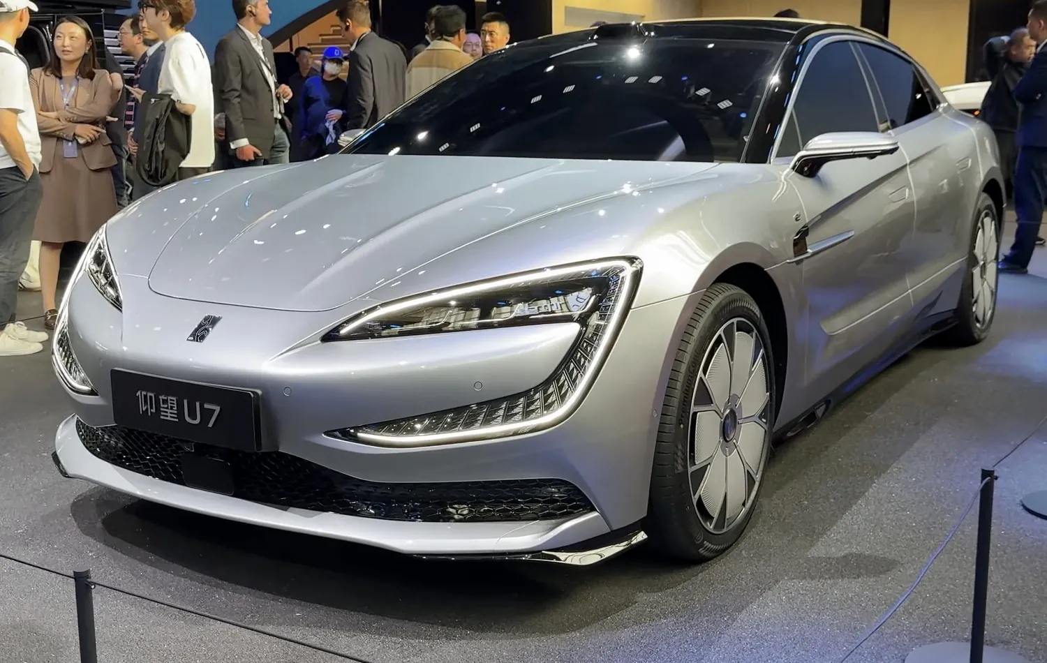 Yangwang U7