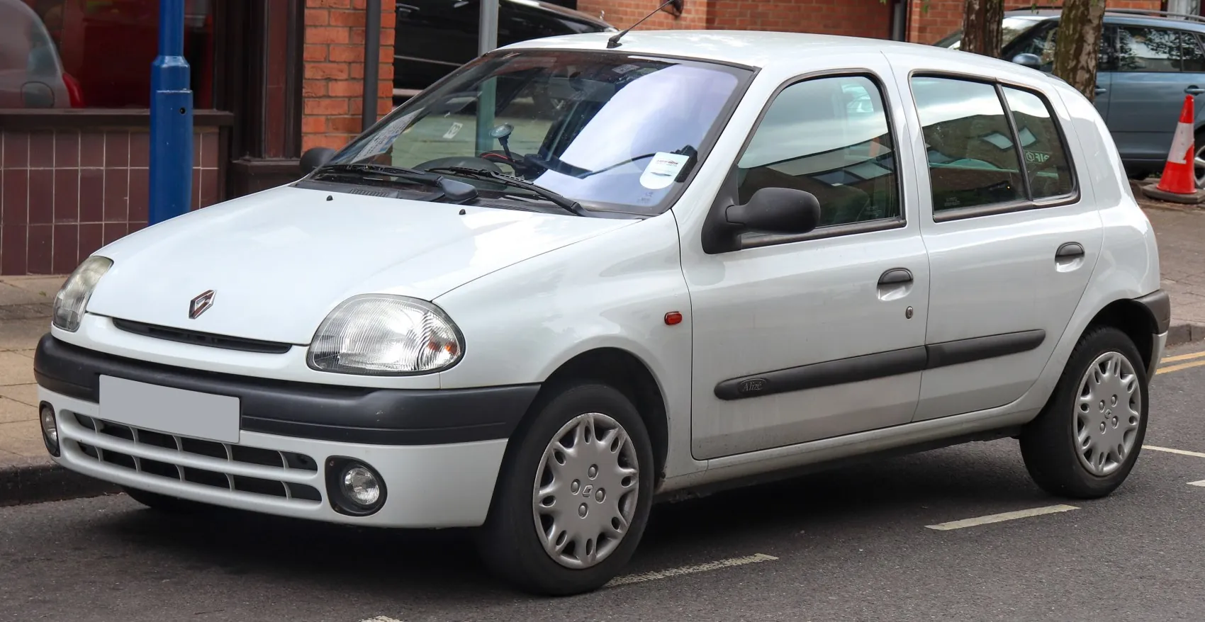 Renault Clio II (Phase I) 5-door