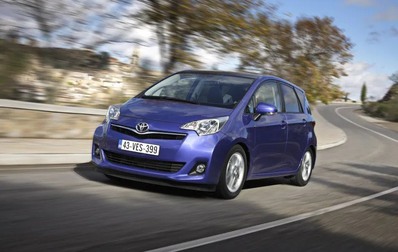 Toyota Verso-S II (facelift 2015)