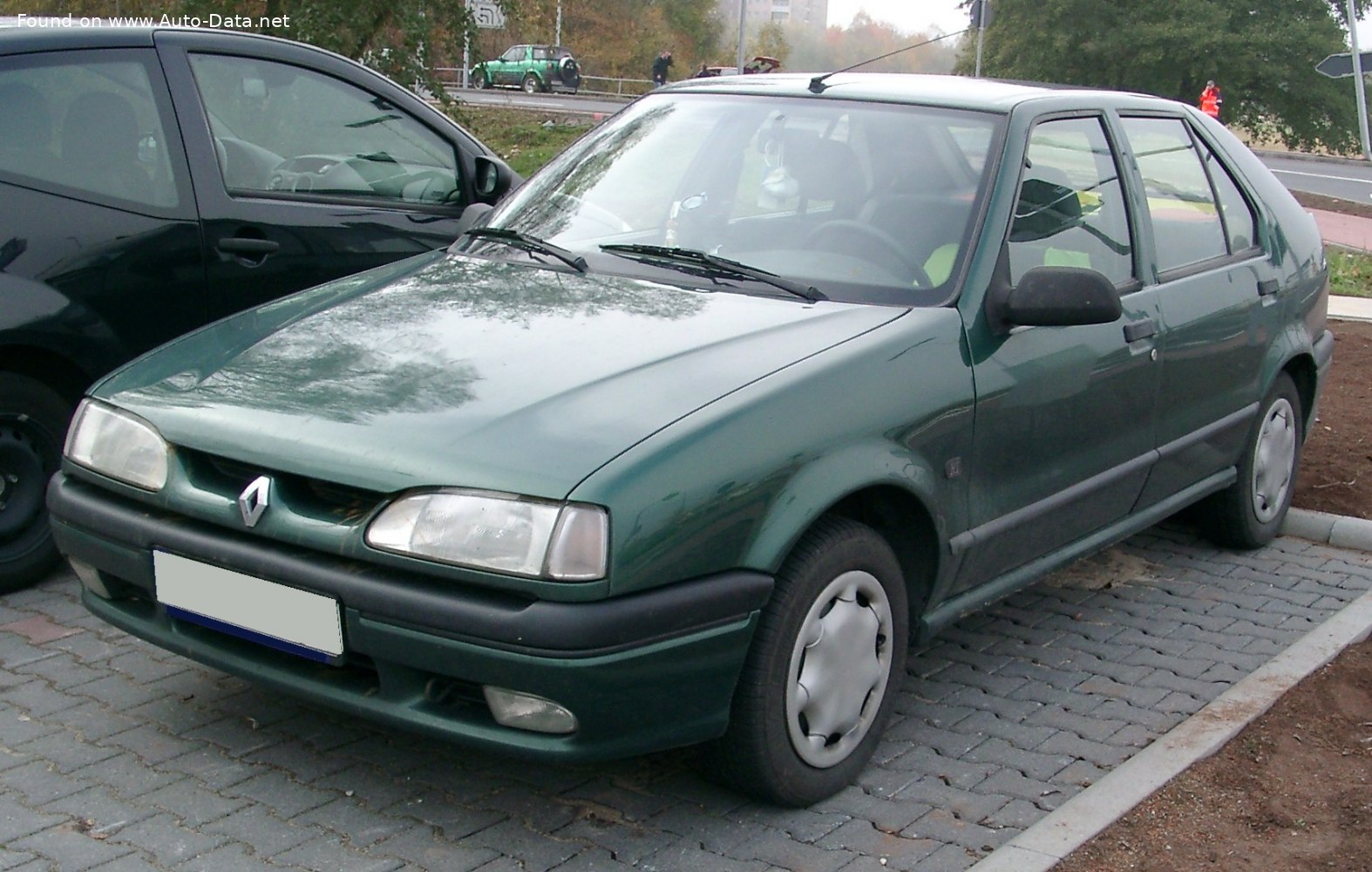 Renault 19 (B/C53) (facelift 1992)