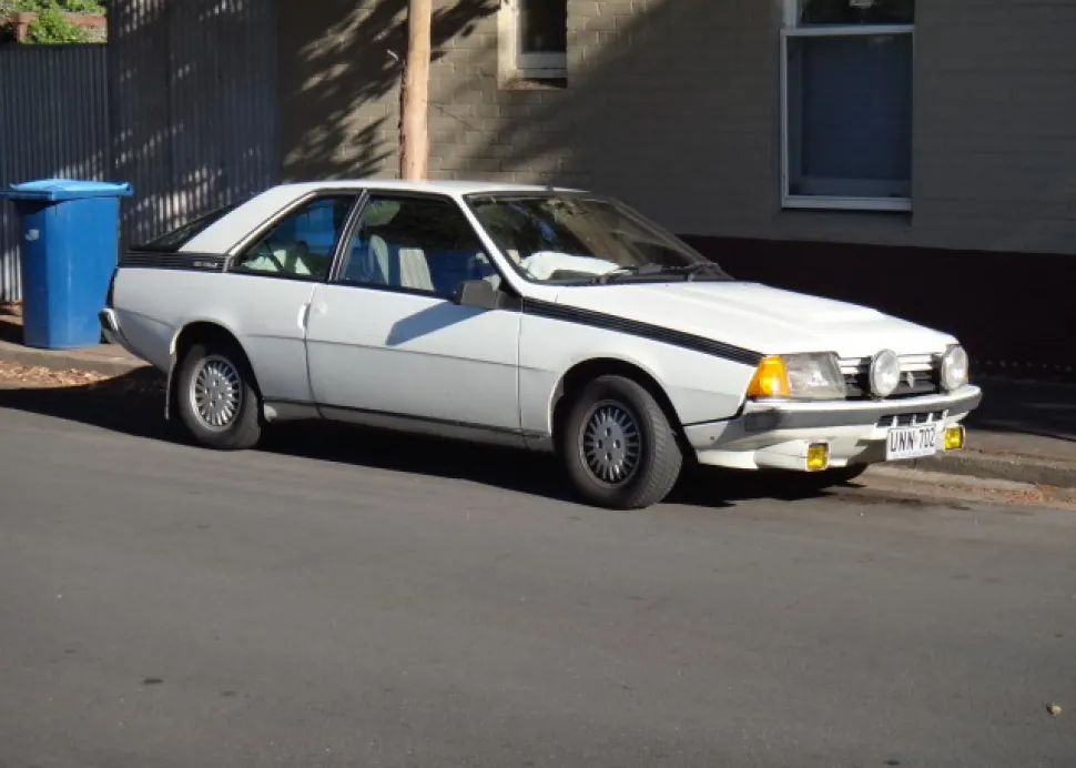 Renault Fuego (136)