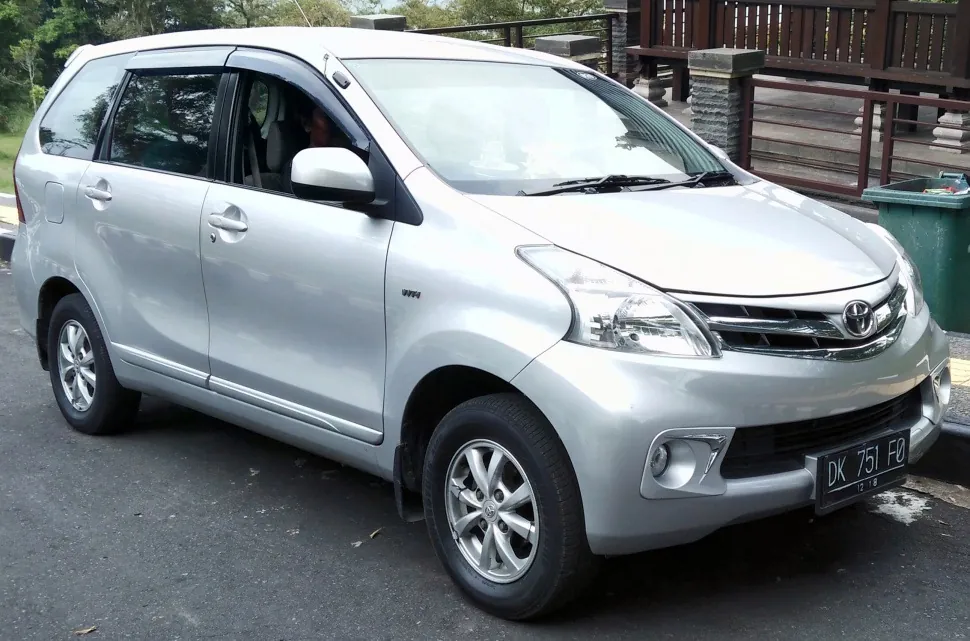 Toyota Avanza II