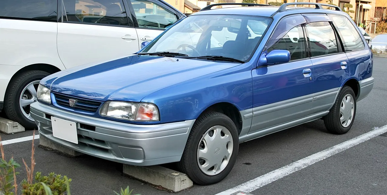 Nissan Wingroad (Y10)