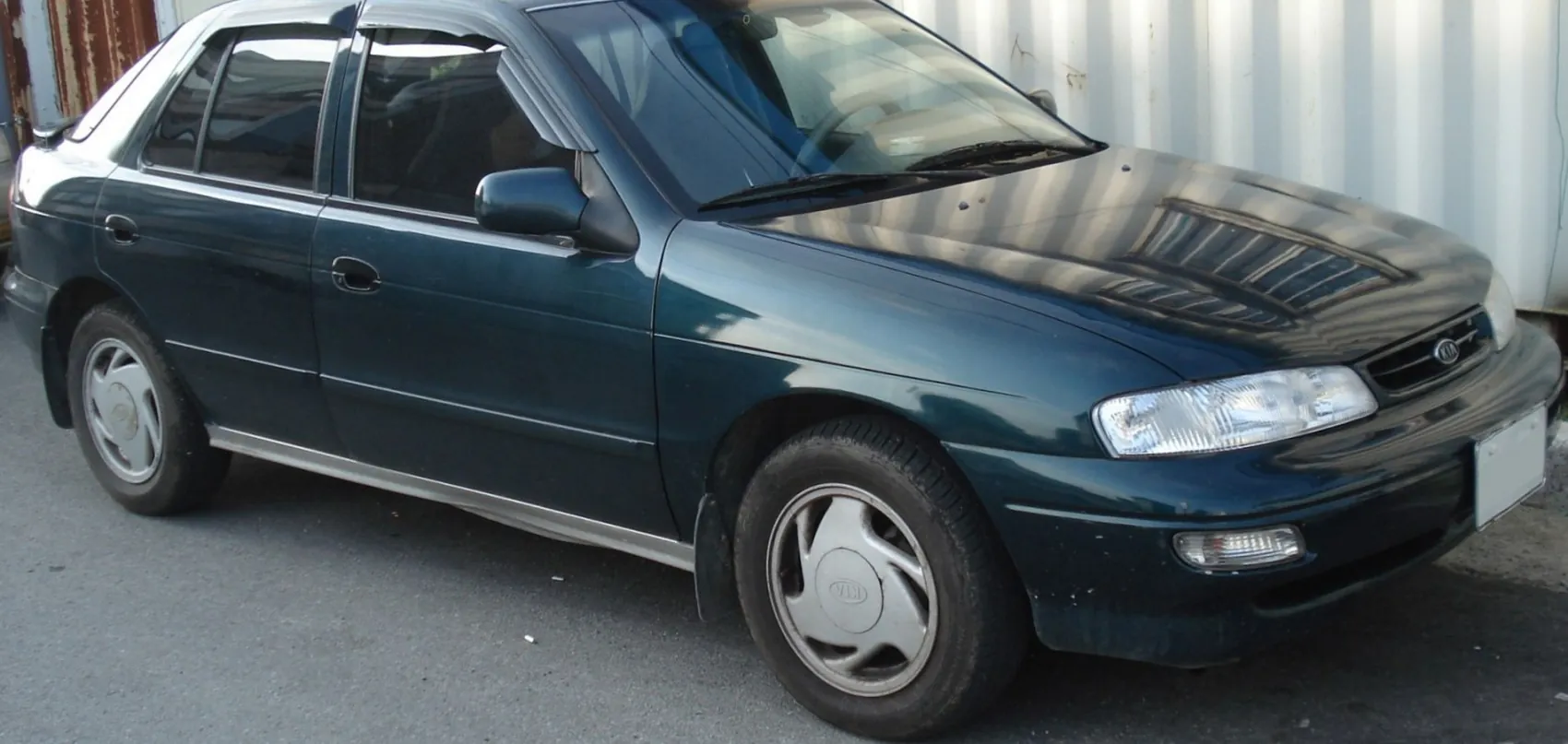 Kia Sephia Hatchback (FA)