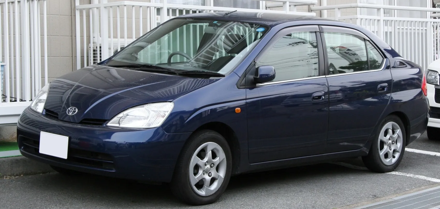 Toyota Prius I (NHW11)