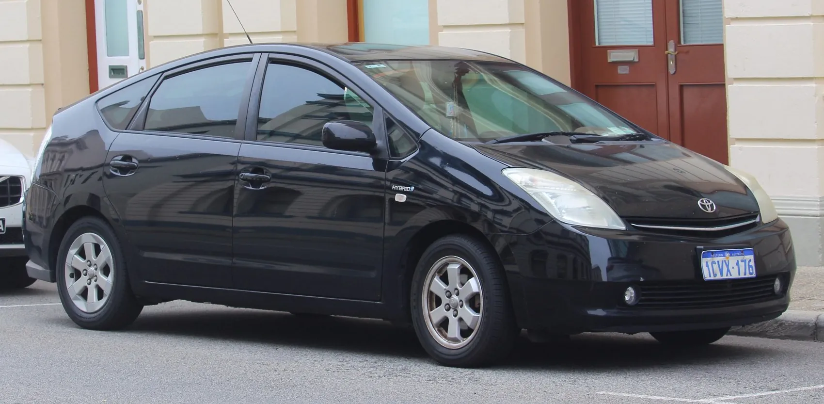 Toyota Prius II (NHW20)