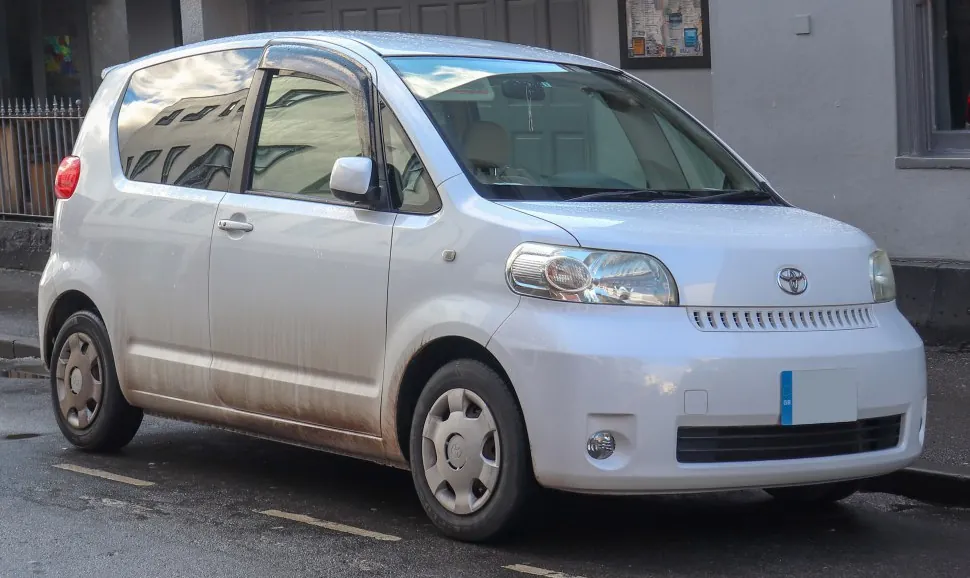 Toyota Porte I
