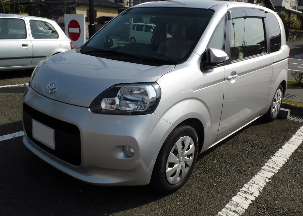 Toyota Porte II