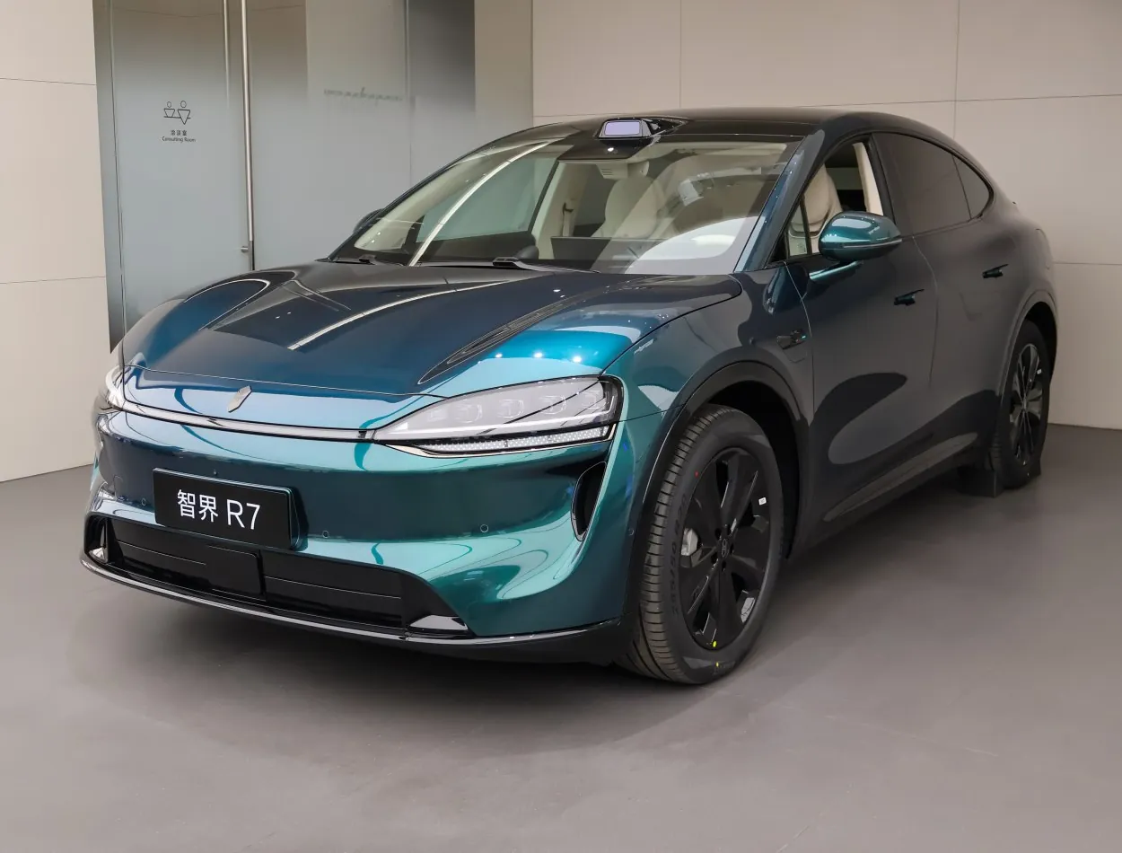 Luxeed R7 (facelift 2025)