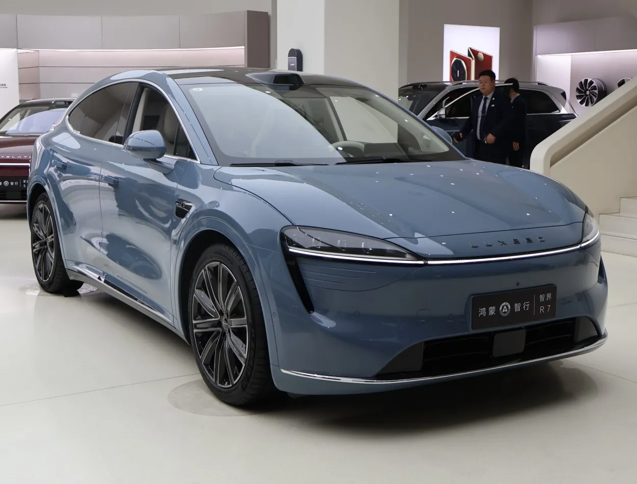 Luxeed R7