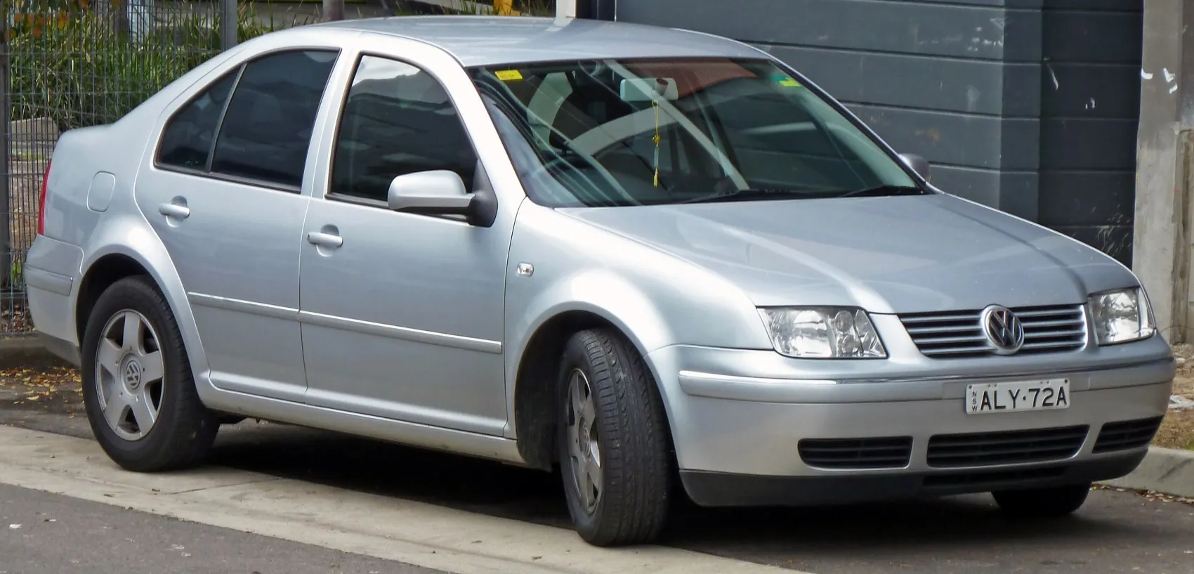 Volkswagen Bora (1J2)