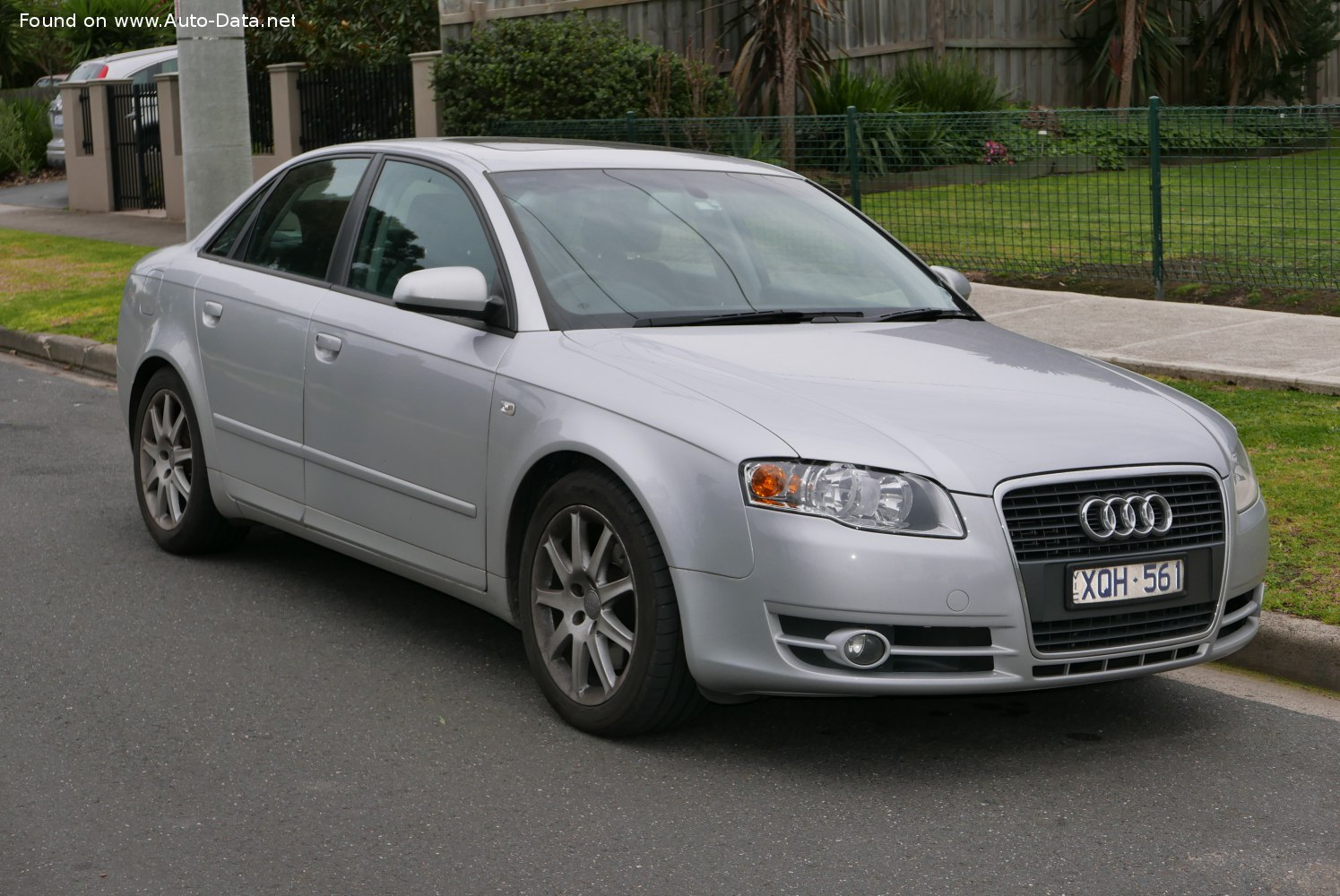 Audi A4 (B7 8E)