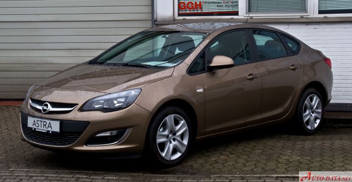 Opel Astra J Sedan