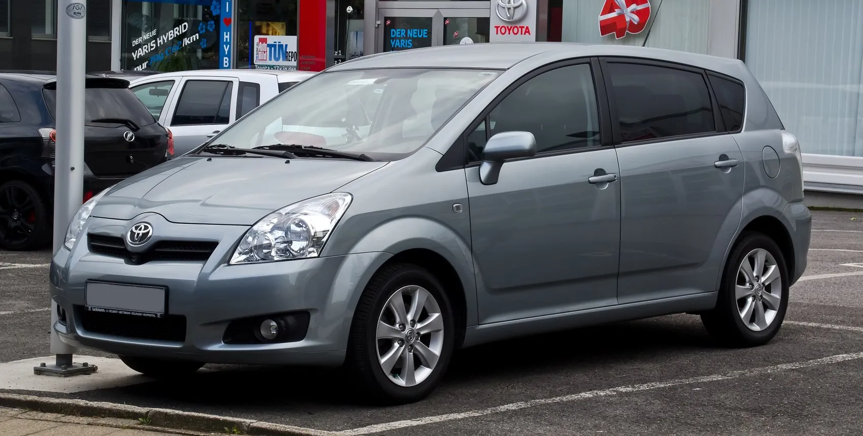 Toyota Corolla Verso II (AR10, facelift 2007)