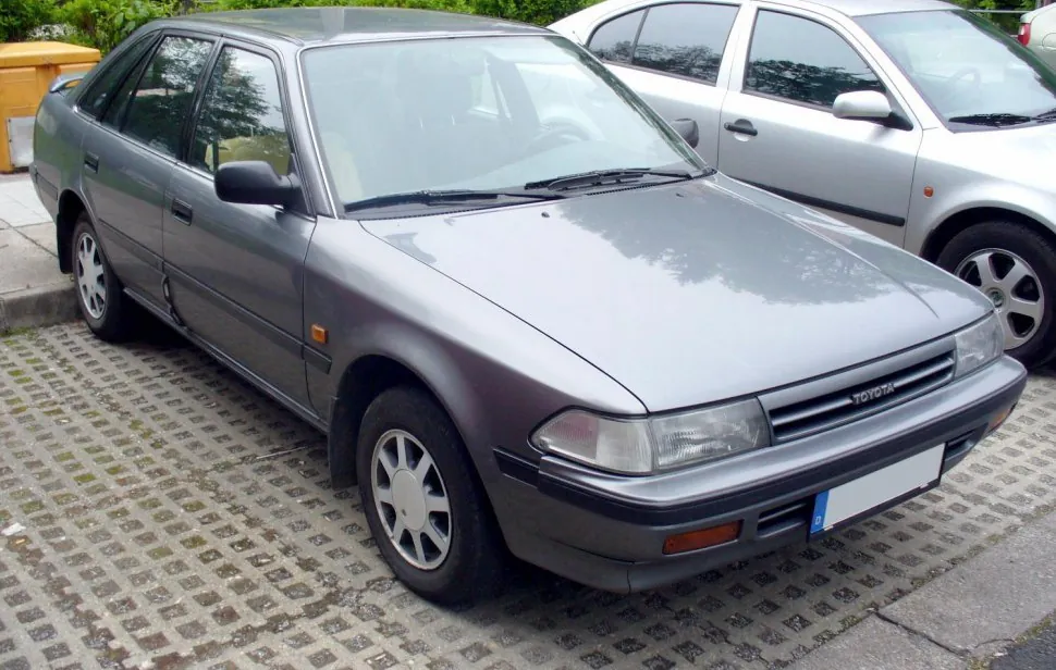 Toyota Carina Hatch (T17)