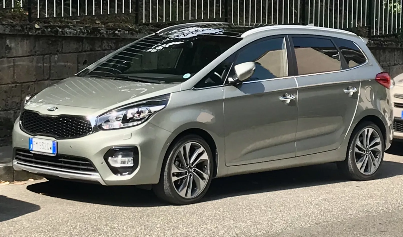 Kia Carens III (facelift 2016)