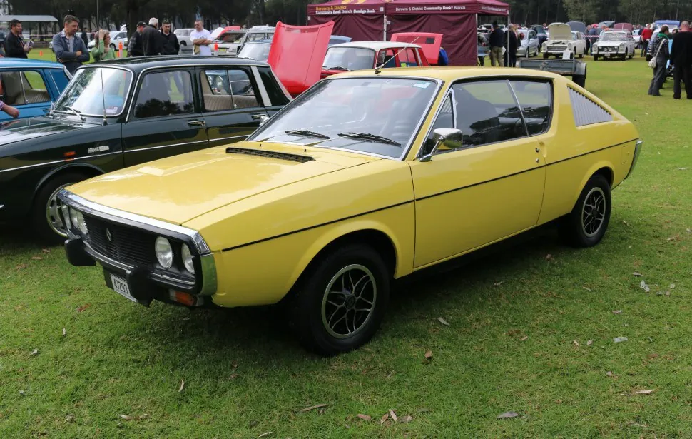 Renault 17