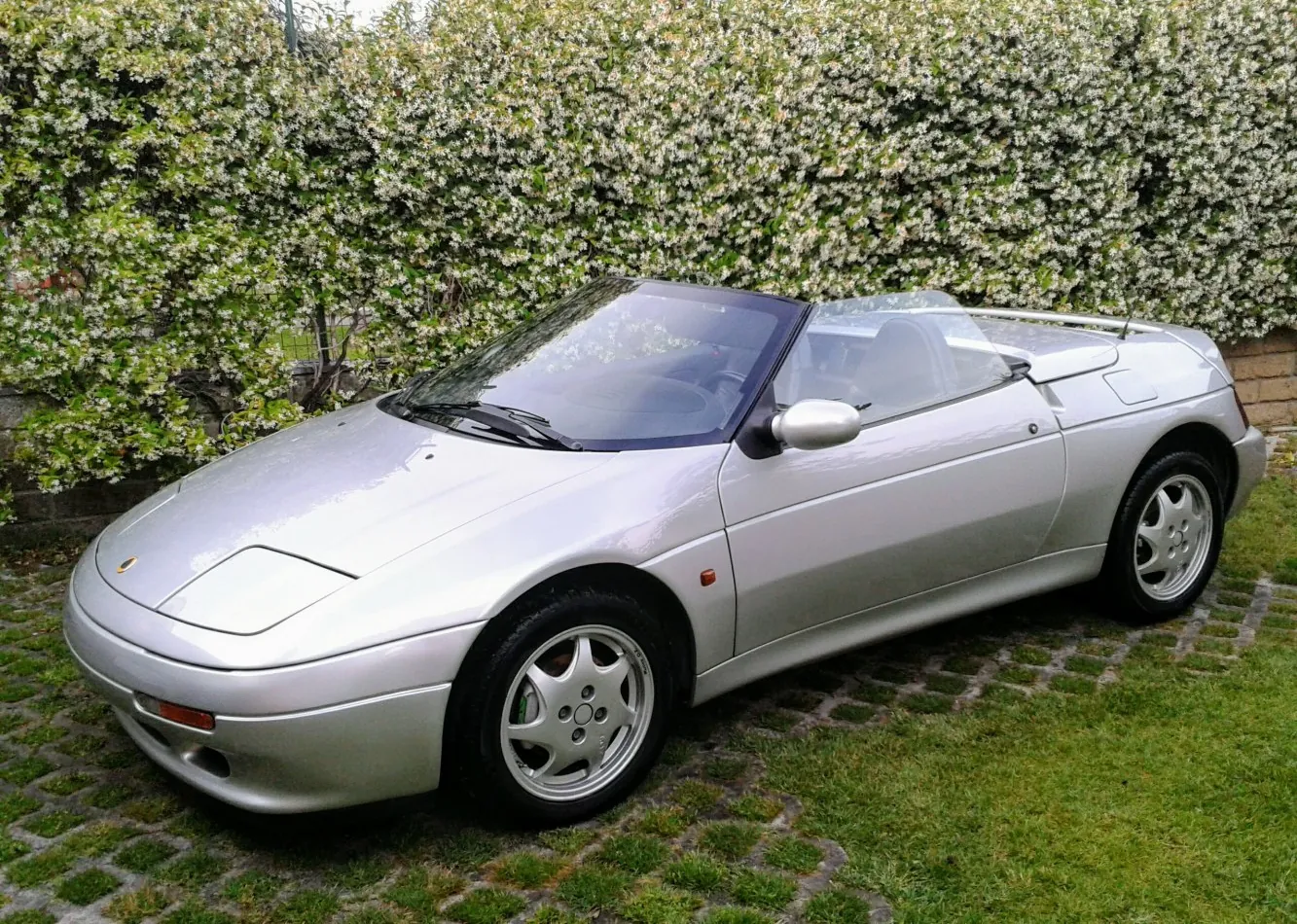Lotus Elan II (M100)