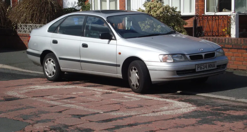 Toyota Carina E Hatch (T19)
