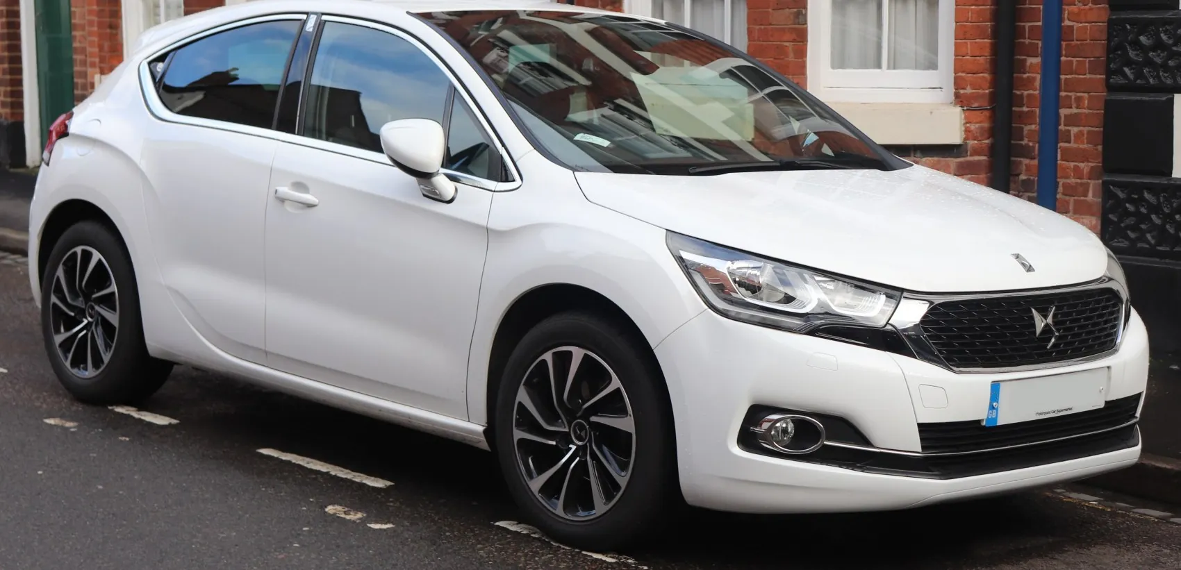 DS 4