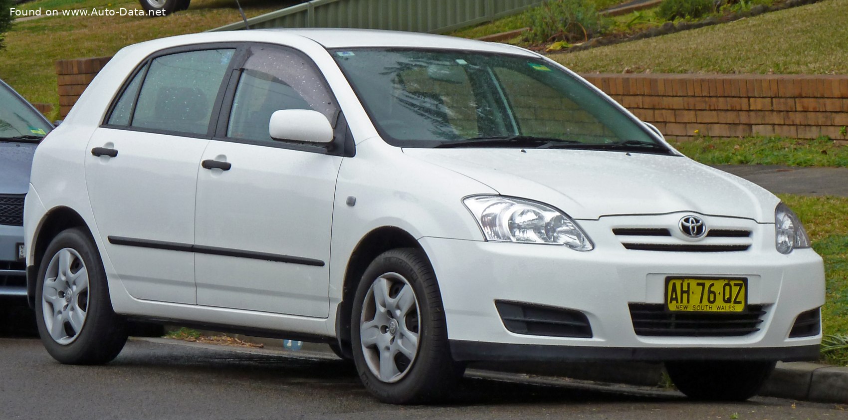 Toyota Corolla Hatch IX (E120, E130)