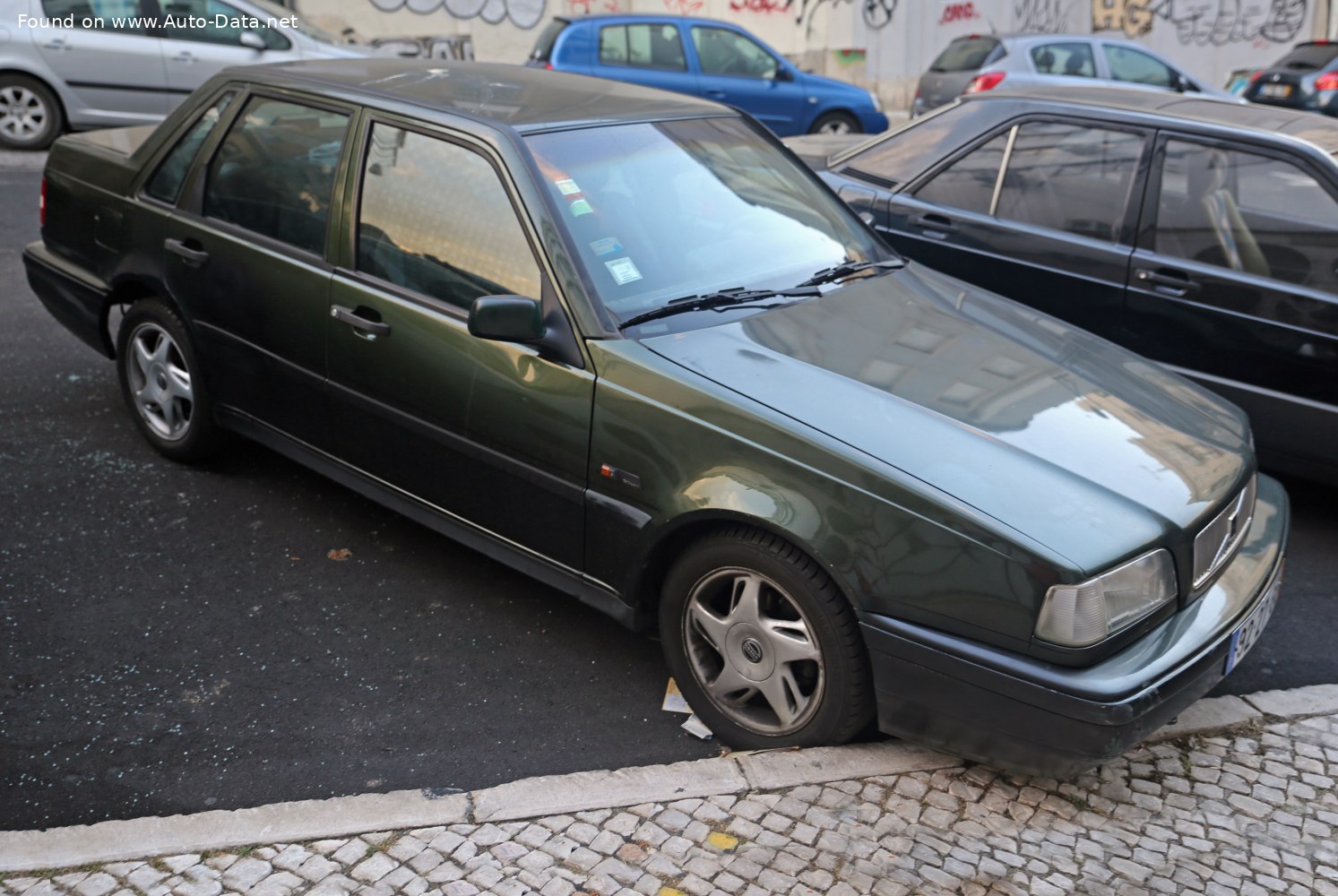 Volvo 460 L (464)