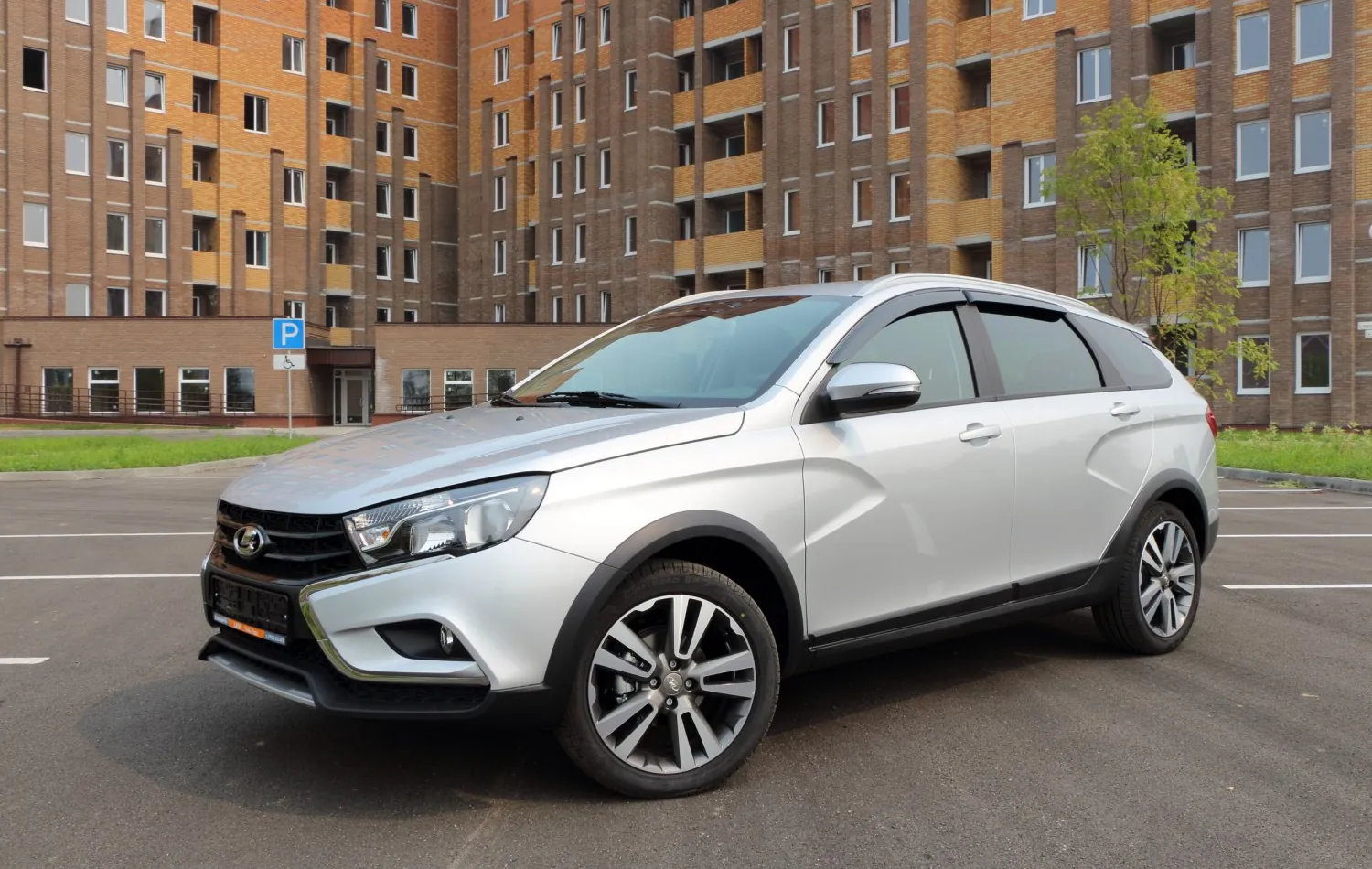 Lada Vesta SW Cross