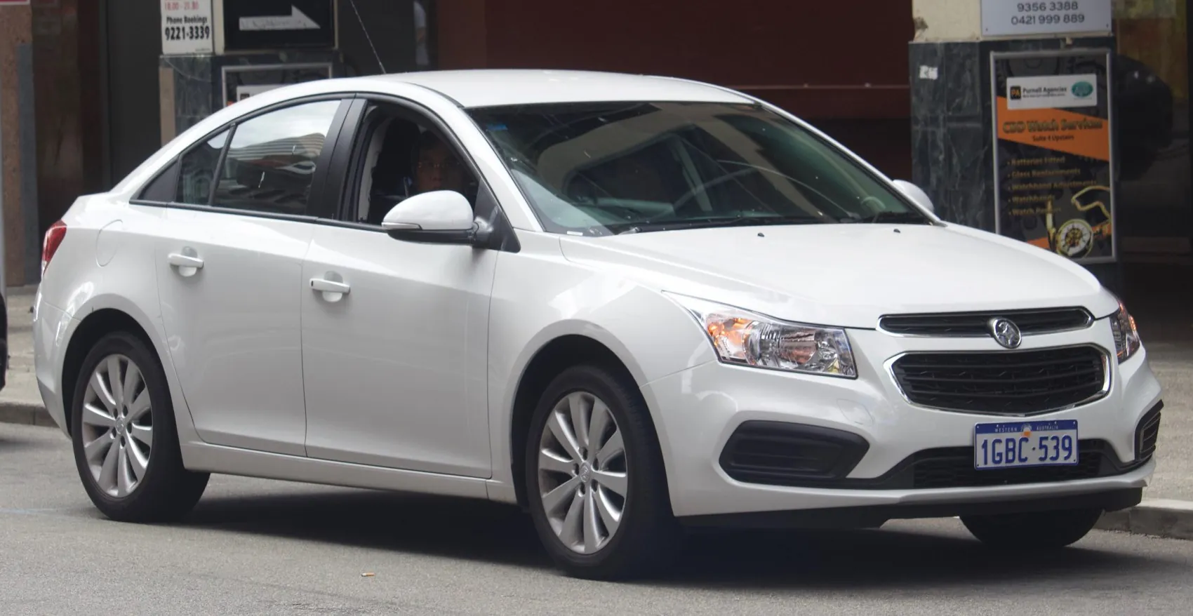 Holden Cruze Sedan (JH, facelift 2015)