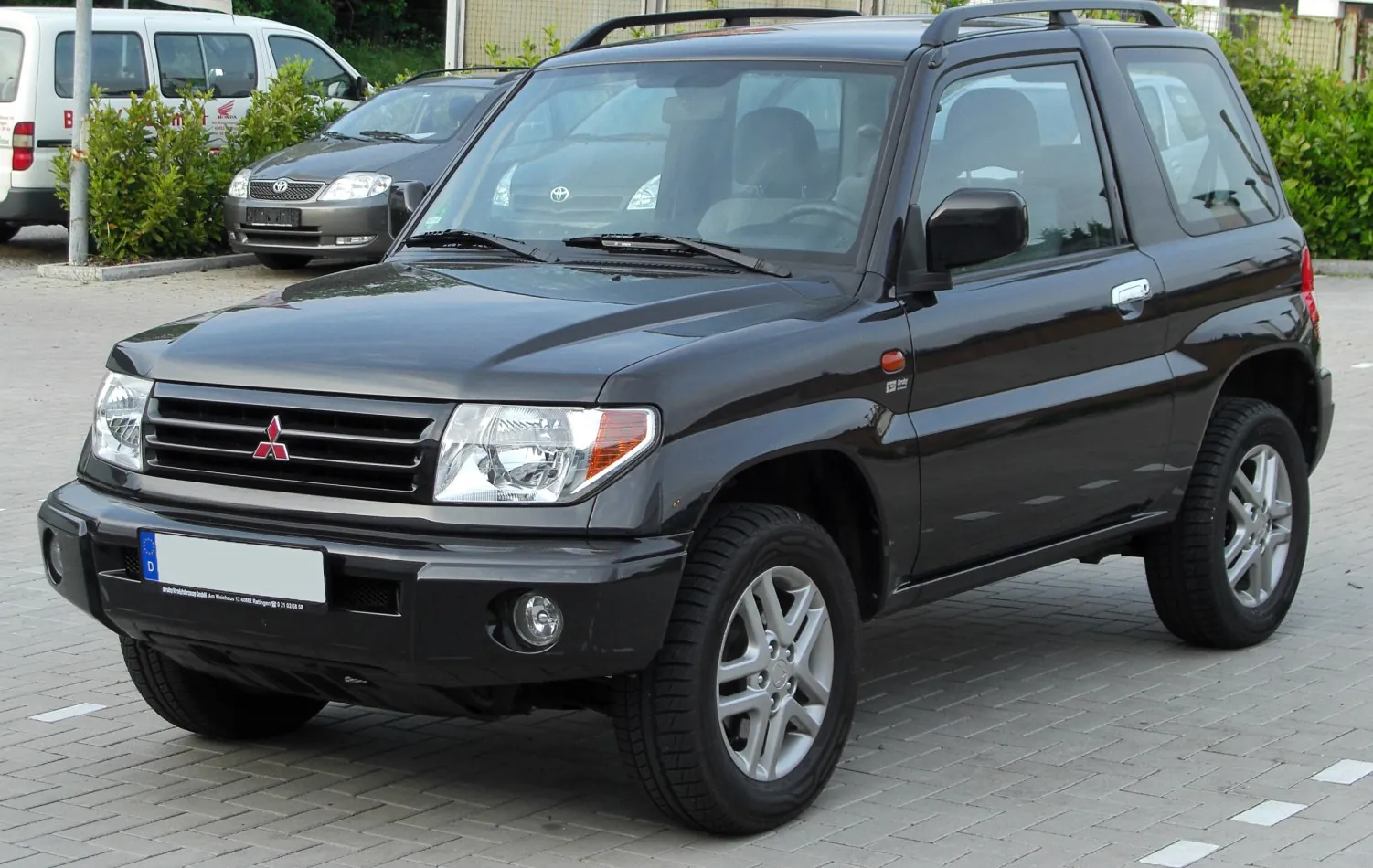 Mitsubishi Pajero Pinin (H60)