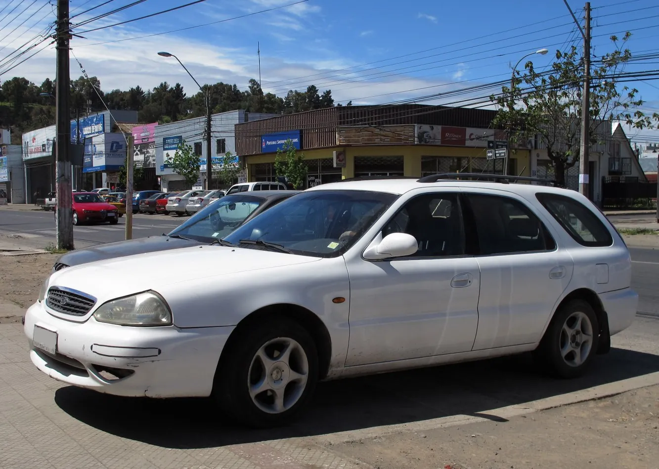 Kia Clarus Combi (GC)