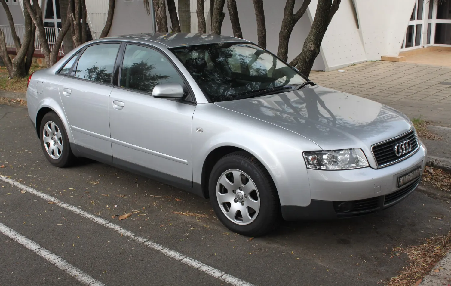 Audi A4 (B6 8E)