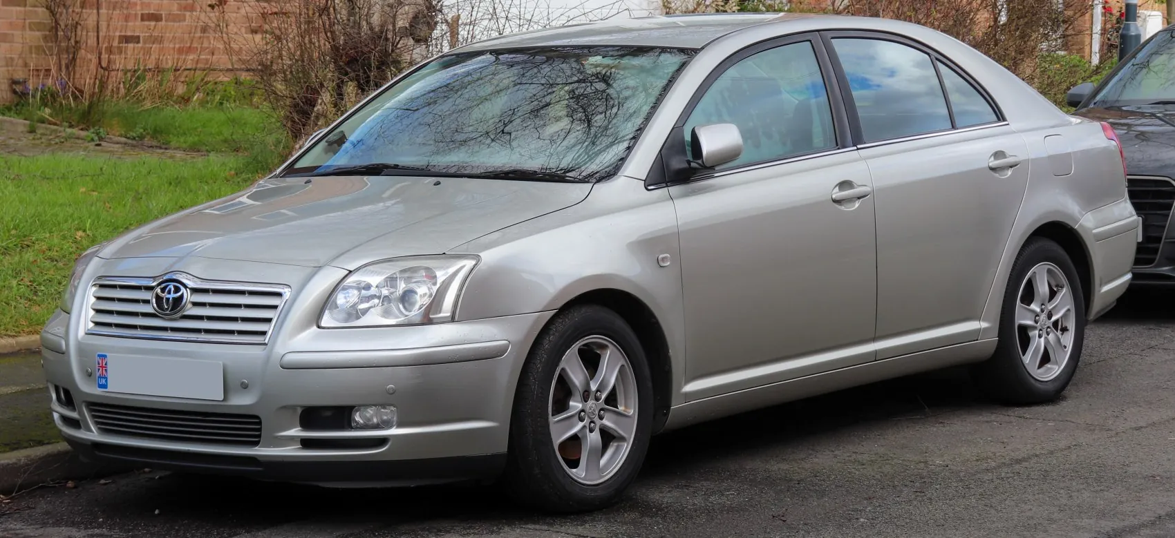 Toyota Avensis II Hatch