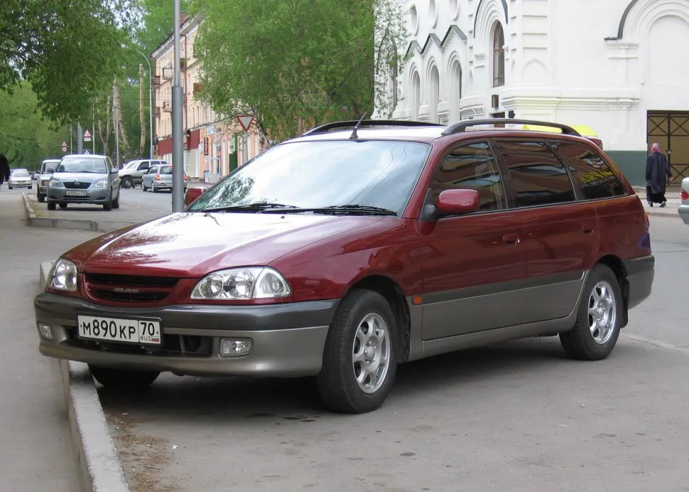 Toyota Caldina (T21)