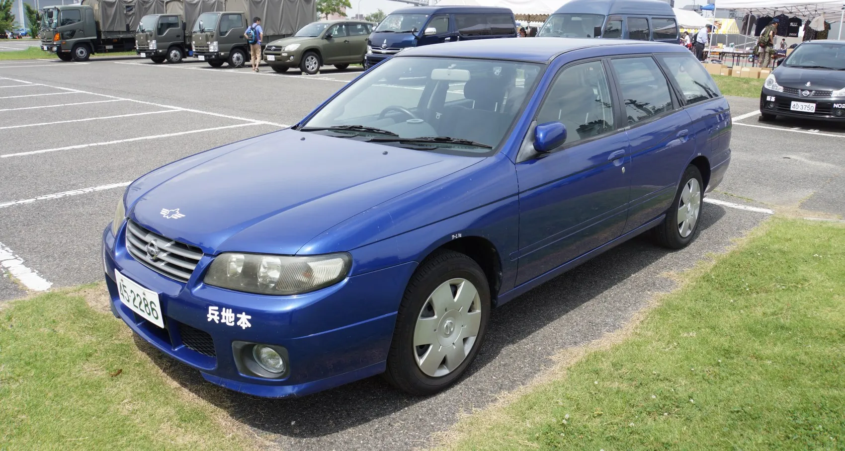 Nissan Avenir (W11)