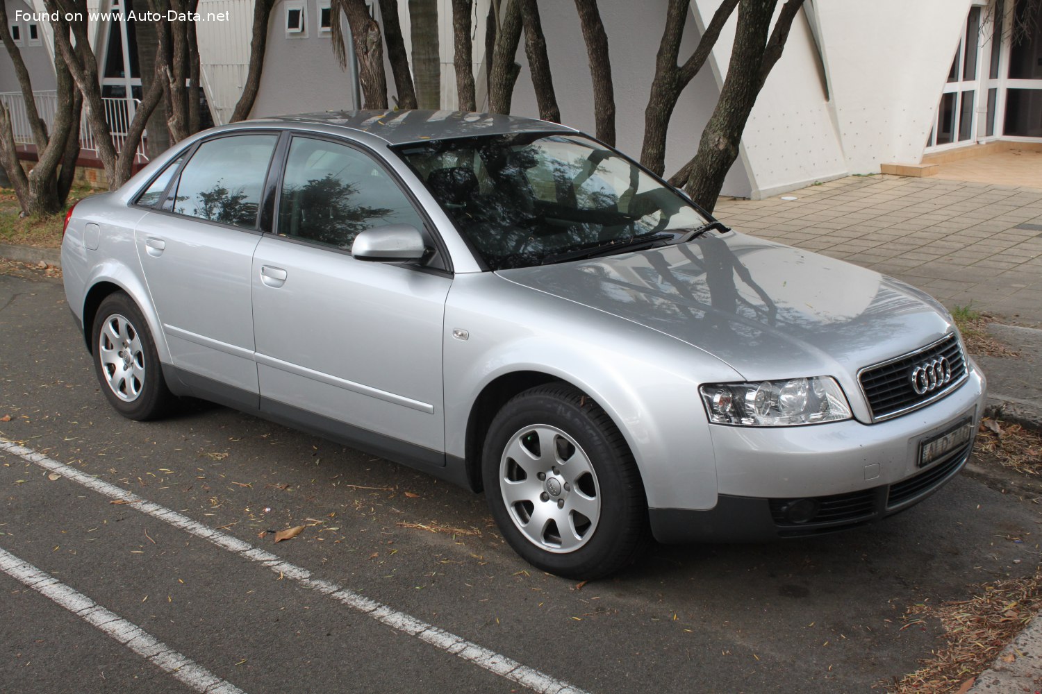 Audi A4 (B6 8E)