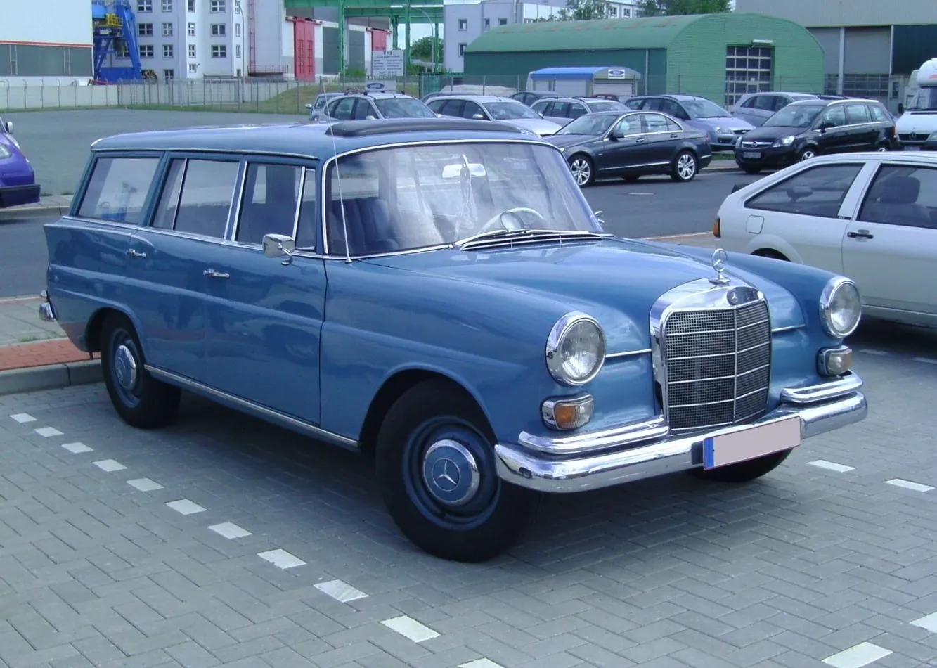 Mercedes-Benz Fintail Universal (W110)