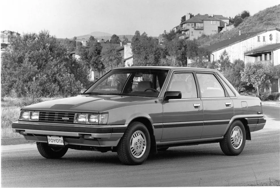 Toyota Camry I (V10)