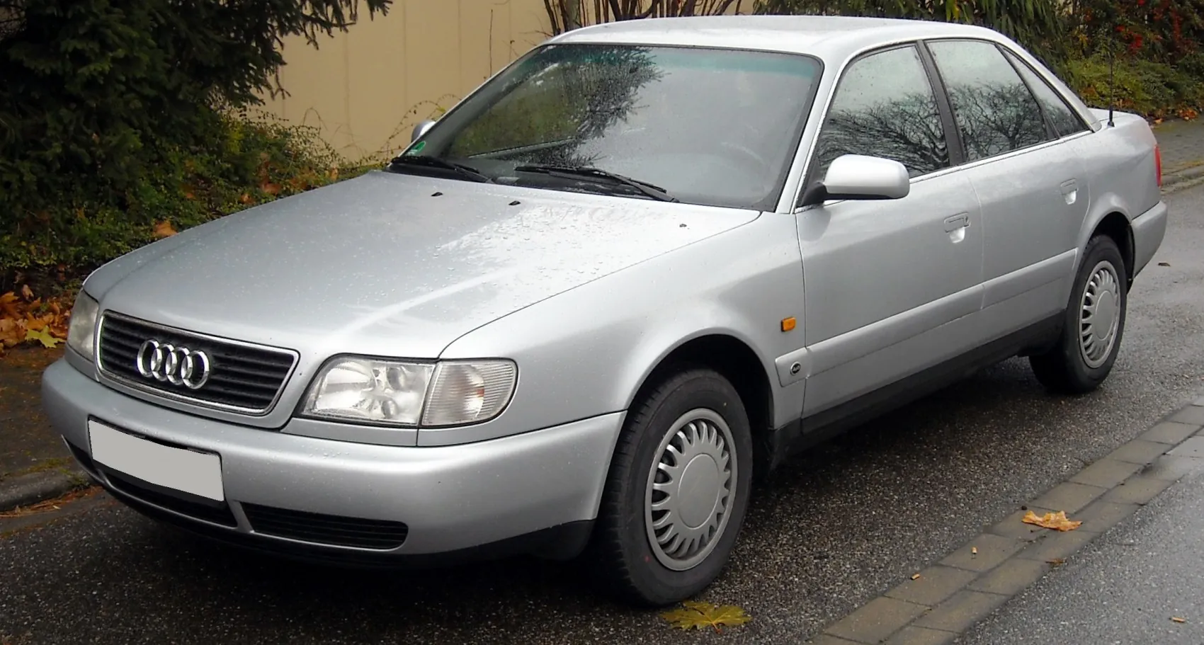 Audi A6 (4A,C4)