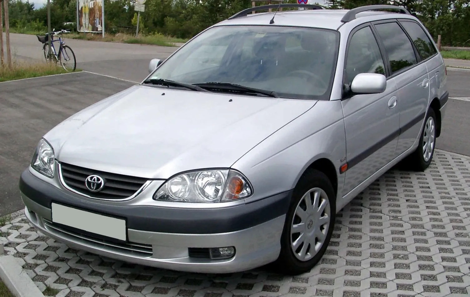 Toyota Avensis Wagon (T22)