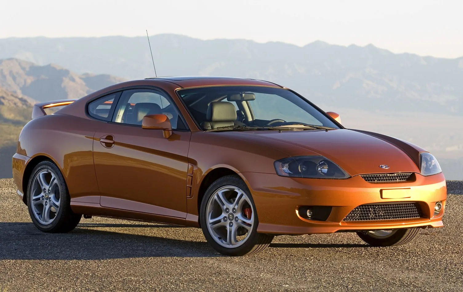 Hyundai Tiburon II (GK, facelift 2004)