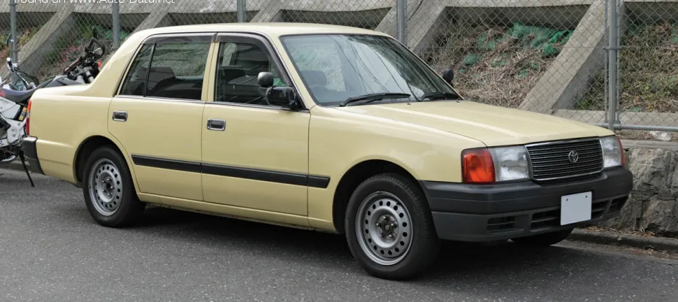 Toyota Crown Comfort (XS10)